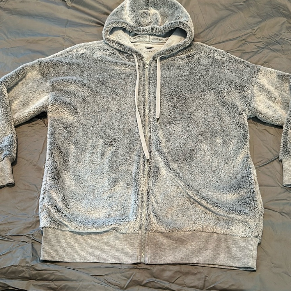 SOLD 
Aerie Fuzzy zip up